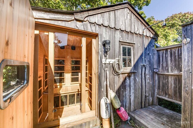 Building Photo - 8 Chequit Ave