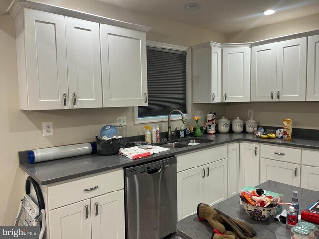 Building Photo - 13046 Monterey Ln