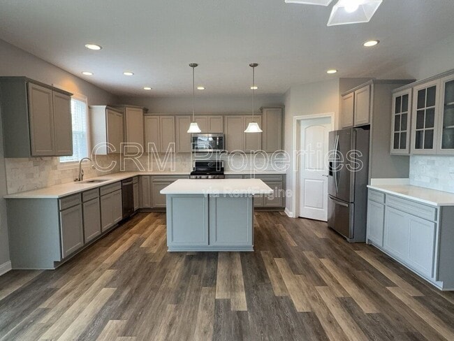 Building Photo - 6311 Burgin Dr