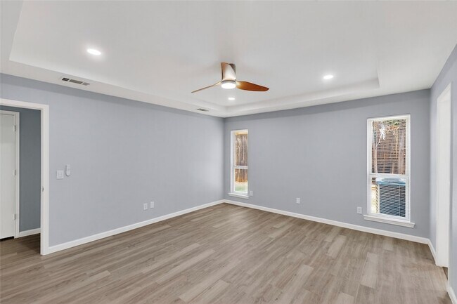 Building Photo - 2260 Valley Mill