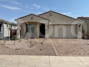 Building Photo - 8810 W Pasadena Ave