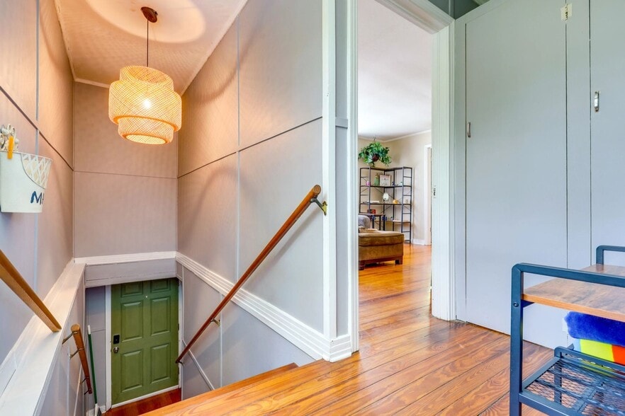 Building Photo - 1644 Naldo Ave