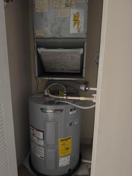 Building Photo - 4151 San Marino Blvd