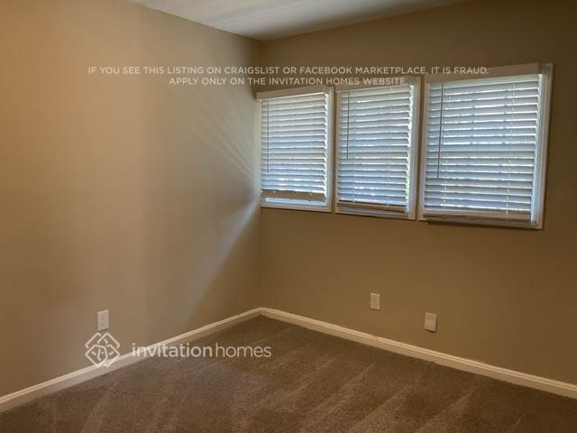 Building Photo - 2716 Lancaster Dr