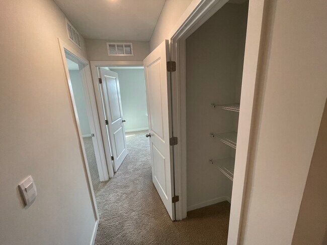 Building Photo - 6375 Marinelli Dr N