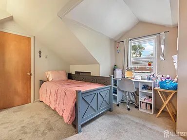 Building Photo - 730 Linden Ave