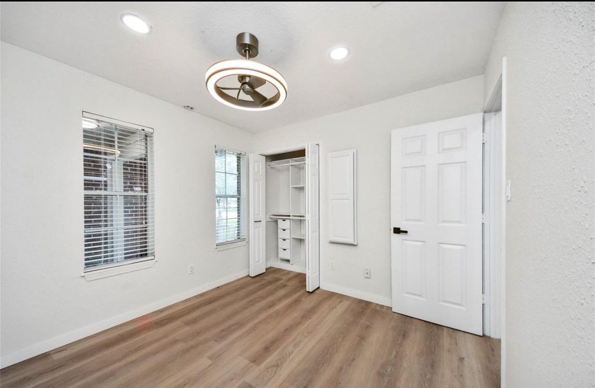 Building Photo - 15719 Baytree Dr