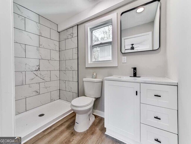 Building Photo - 5205 Silhouette Ln SW