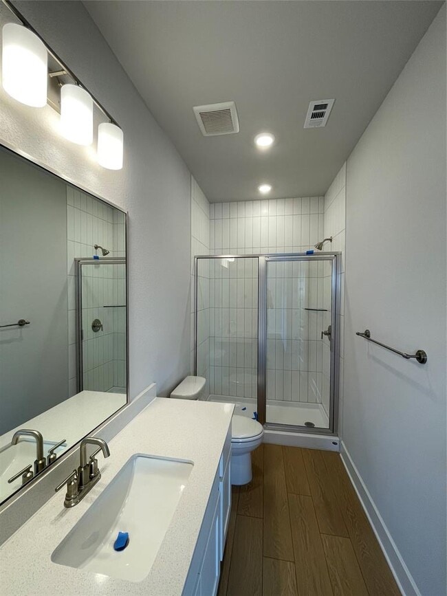 Building Photo - 4701 Wally Ave