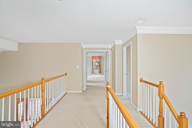 Building Photo - 43513 Lucketts Bridge Cir