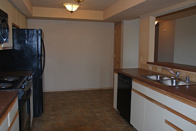 Building Photo - 168 S Coeur d'Alene St