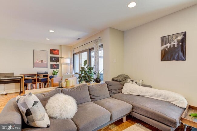 Building Photo - 11621 Newbridge Ct