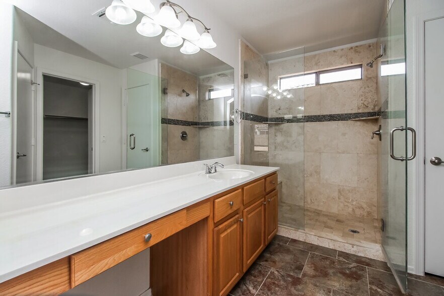 Building Photo - 3834 E Longhorn Dr