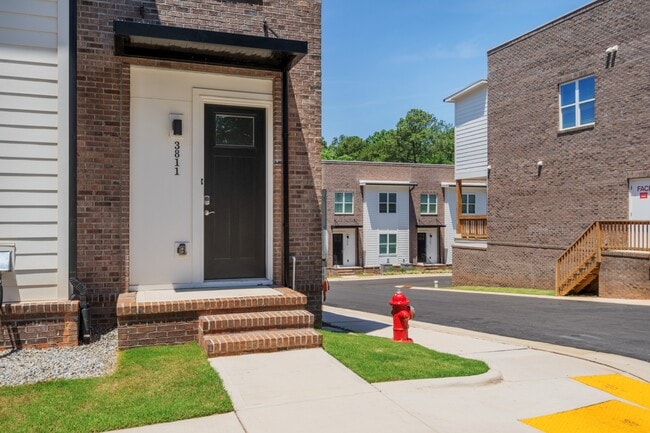 Building Photo - 3824 Sperry Land Ct
