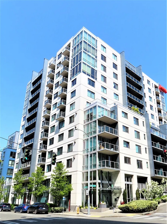 Building Photo - 76 Cedar St