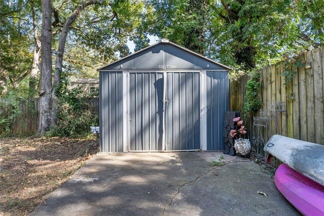 Building Photo - 1552 Belmont Ave SW