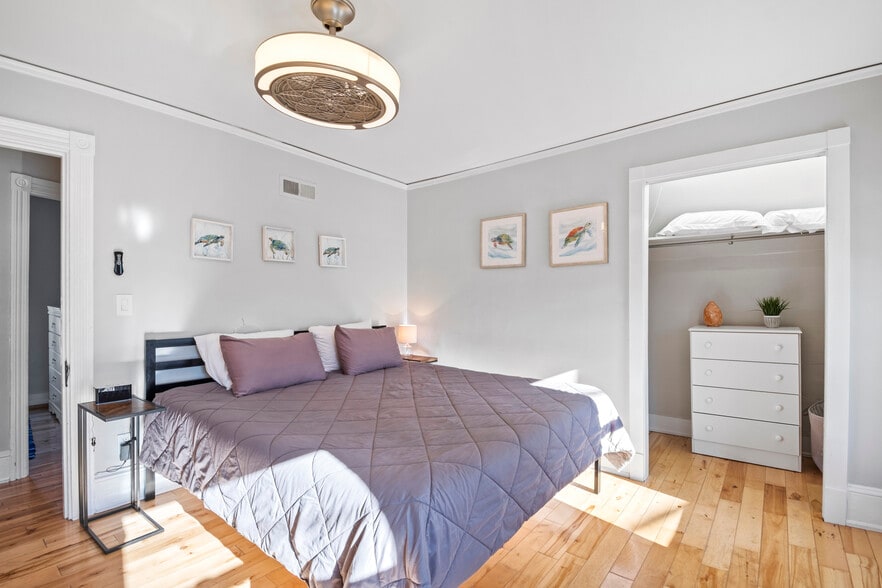 Building Photo - 87 Pleasant St