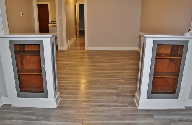 Building Photo - 404 Liberty St