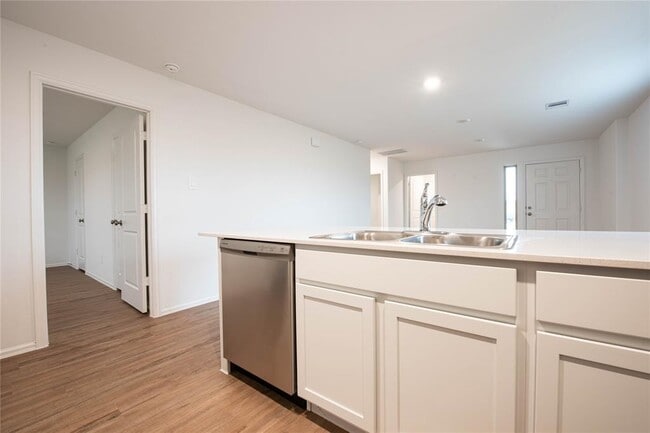 Building Photo - 913 Oak Mist Ln