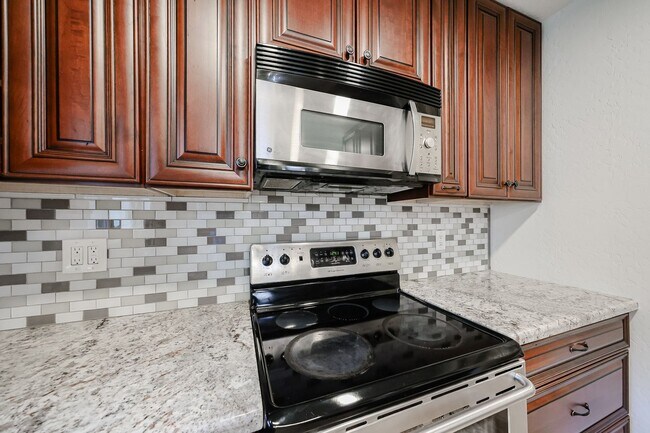 Building Photo - 2851 E Acoma Dr