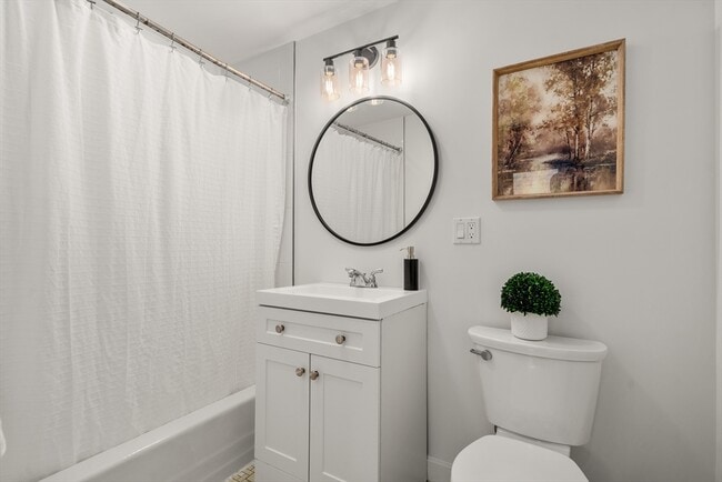 Building Photo - 30 Union St