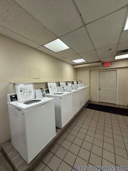 Building Photo - 1110 Commonwealth Ave