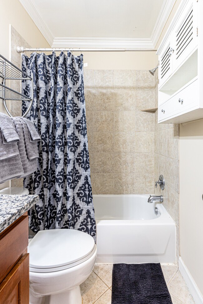 Building Photo - 430 Irving St NW