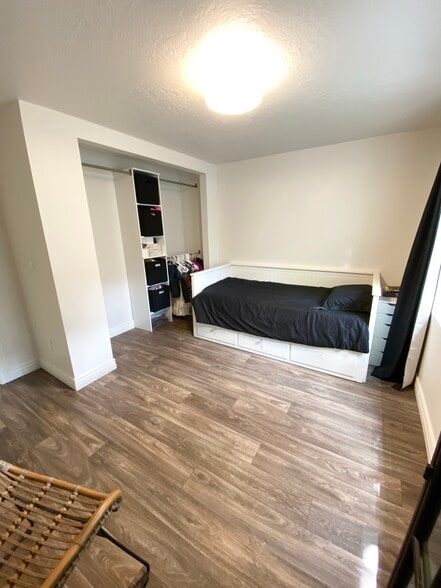 Building Photo - 7178 S 420 E