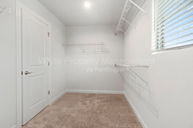 Building Photo - 4962 Durneigh Dr