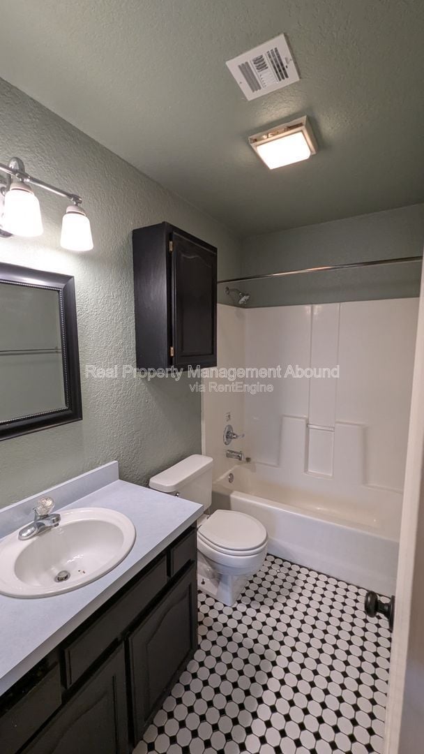 Building Photo - 1224 W 112th Dr S