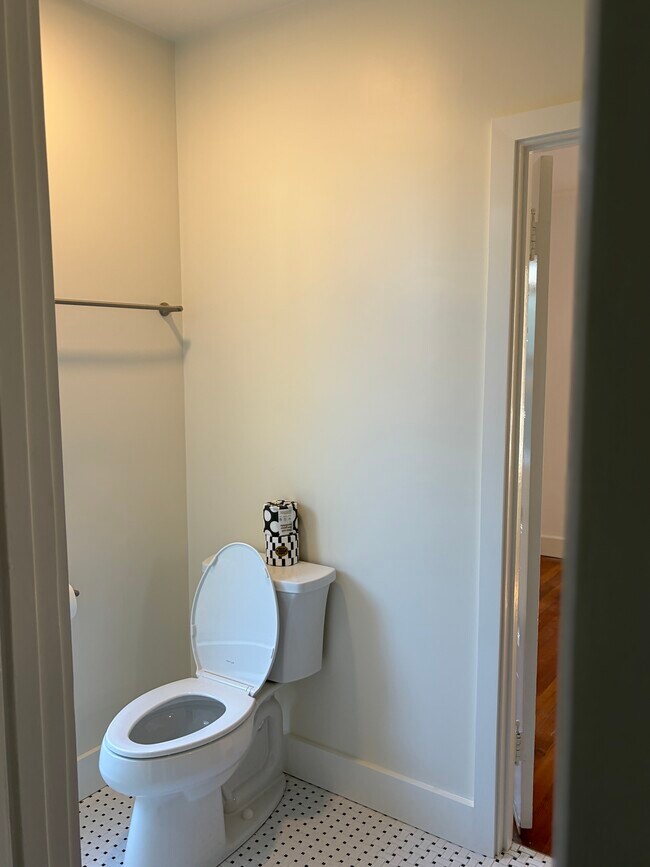 Building Photo - 1226 Olive St