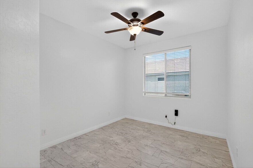 Building Photo - 18233 W Pueblo Ave