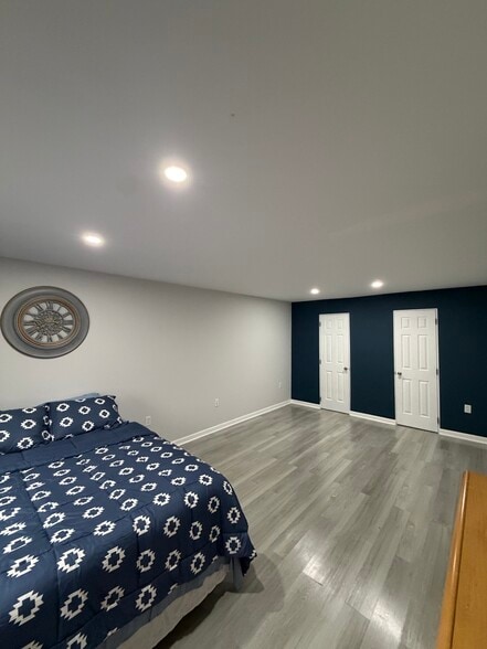 Building Photo - 2228 E Main St