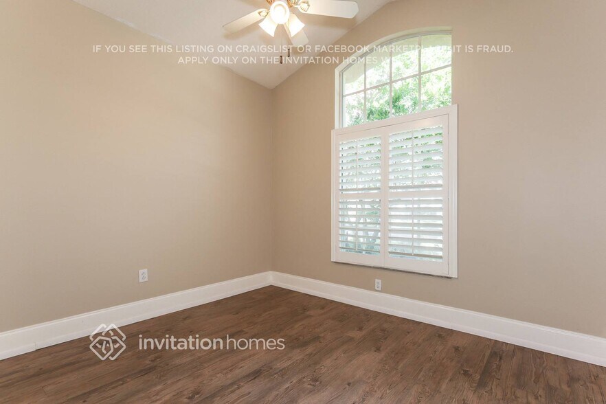 Building Photo - 17652 Nathans Dr