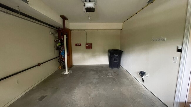 Building Photo - Spacious Furnished 3-Bedroom Condo – All U...