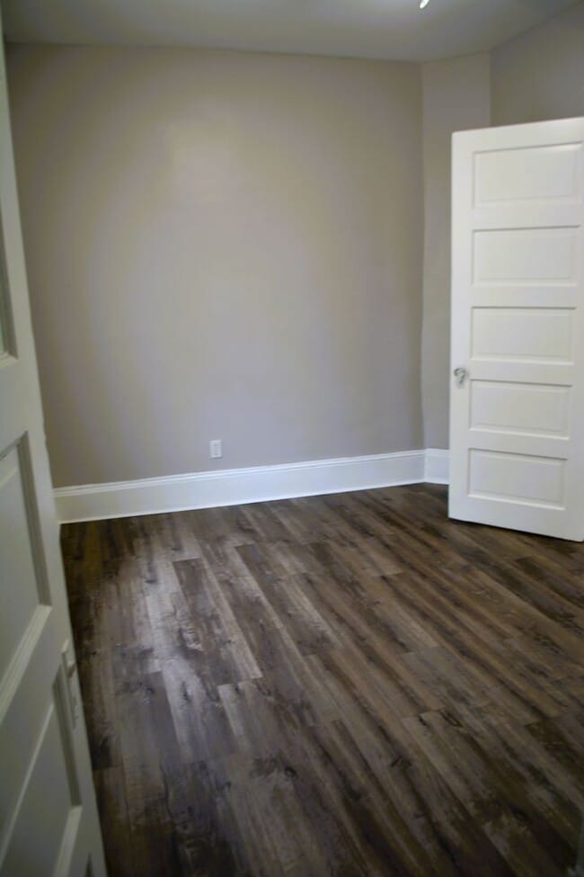 Building Photo - 6613 Wakefield Ave