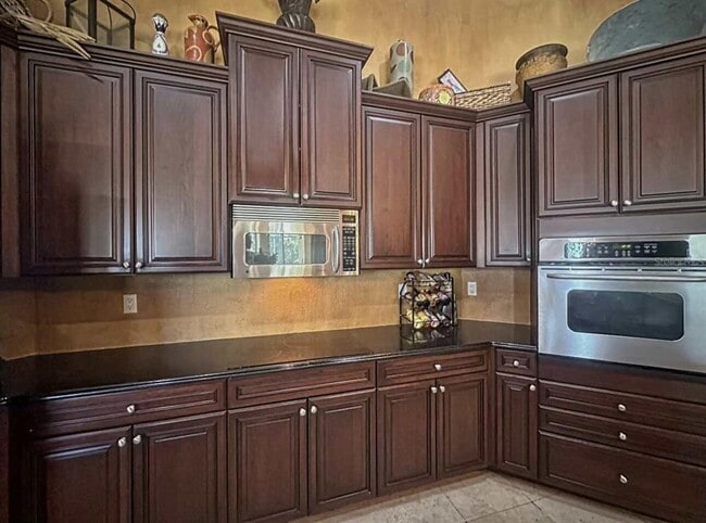 Building Photo - 110 Portofino Dr