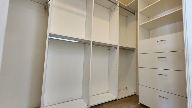 Building Photo - Fresh Paint, New Floors, and a Heated Pool - Move-In Ready!