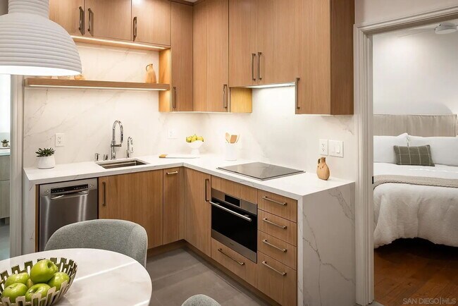 Building Photo - "Cozy 2-Bed Retreat in Chula Vista – Your Perfect California Haven! $500 OFF THE FIRST MONTH'S RE...