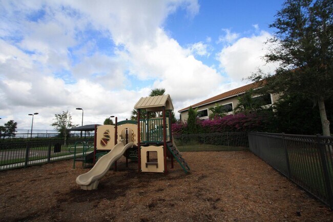 Building Photo - PGA Verano