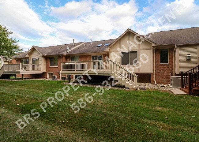 Building Photo - New Baltimore 2 bedroom 2 bath condo