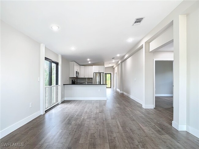Building Photo - 2511 Storter Ave