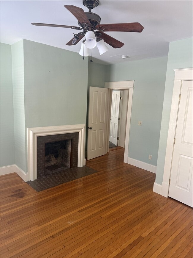 Building Photo - 507 W Water St