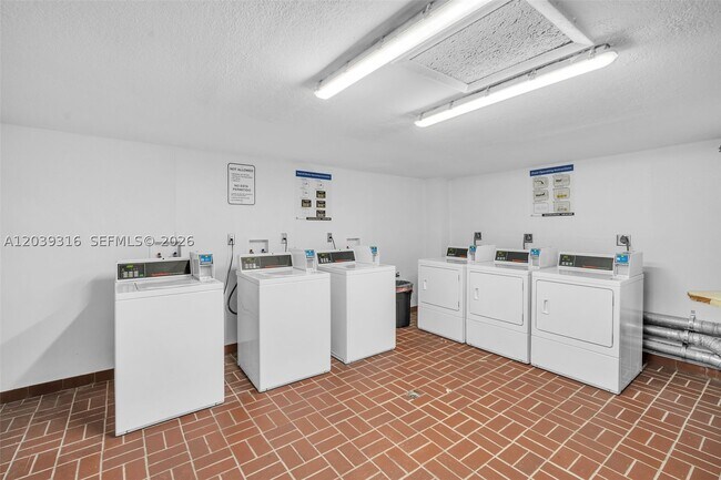 Building Photo - 8700 SW 133rd Ave