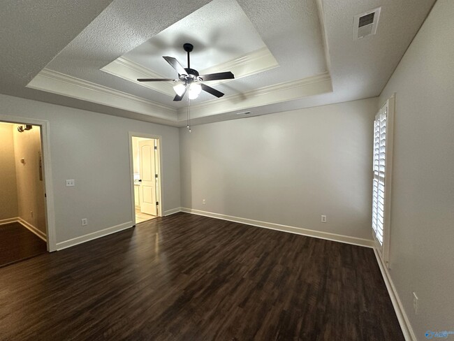 Building Photo - 722 Hobbs Rd SE