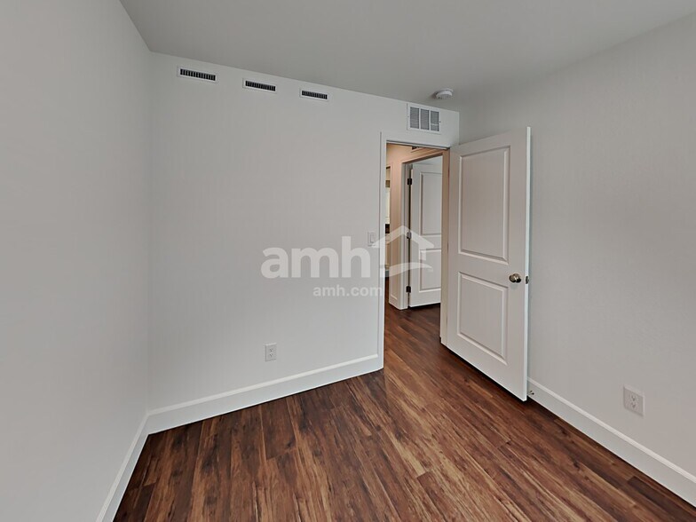 Building Photo - 2842 Hot Cider Ave