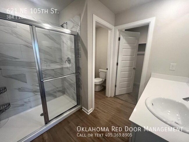 Building Photo - 621 NE 105th St