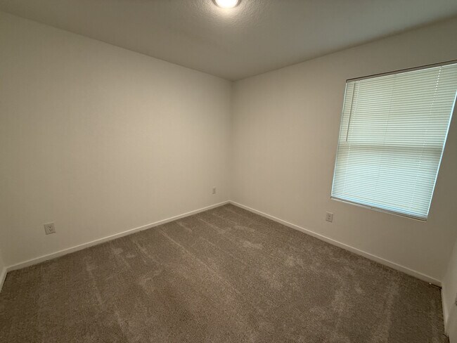 Building Photo - 2863 Red Diamond