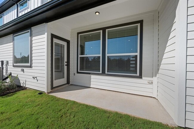 Building Photo - 2600 Gattis School Rd
