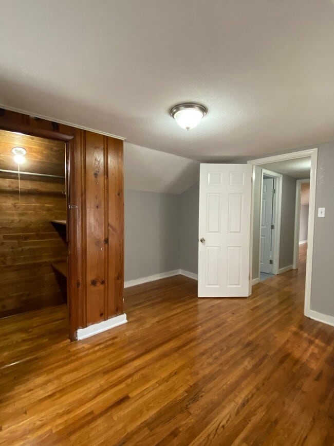 Building Photo - 2 bedroom in West Tulsa!!
